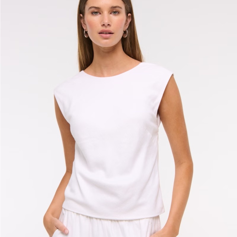Linen-Blend Skimming Shell Top